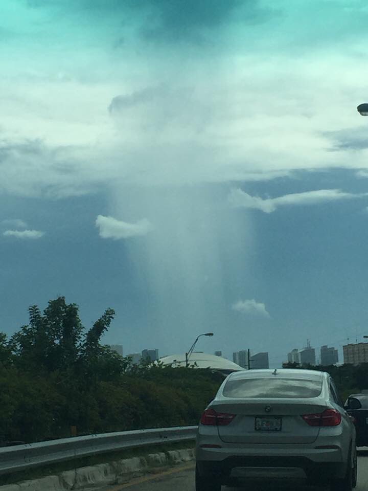 goatking25's tweet photo. This is crazy. Right on top of marlins park. Jose giving the @Marlins his blessings #JDF16 #JoseDayForever 😨💔 https://t.co/wyL5aJmqjO
