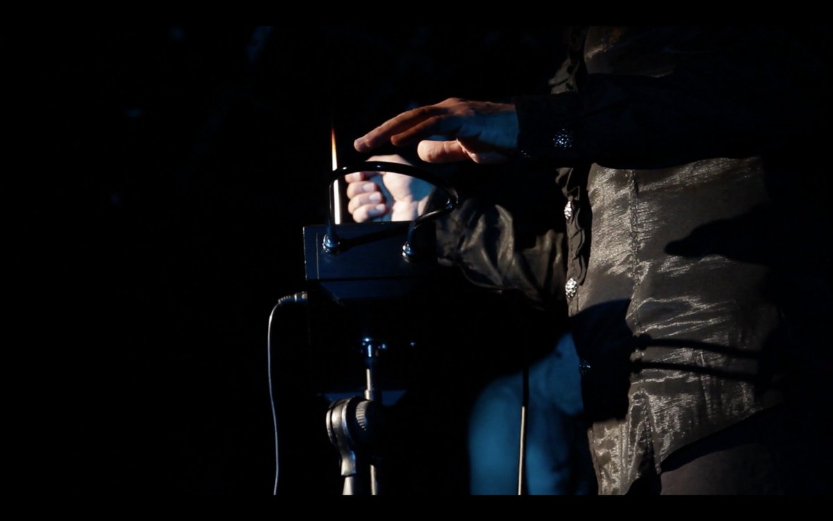 WorldDogProject's tweet image. The hand of the maestro. The rhythm of the God. #worlddogproject #world #dog #god #music #experimental #live #performance #LA #Greece