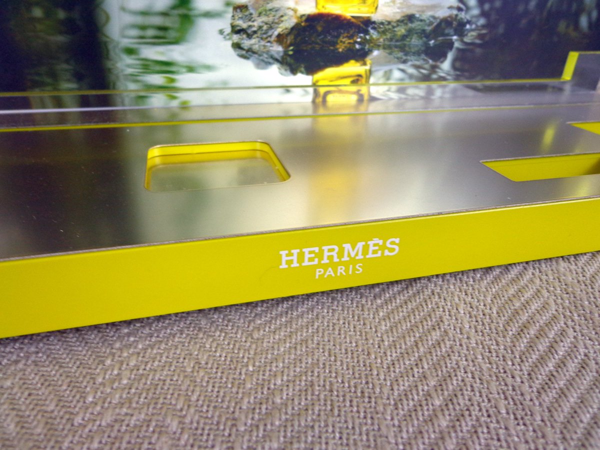 PahlaviLondon's tweet photo. Genuine Hermes Display Stand #ShopDisplay #VintageAdvertising #Vanity #RetailStand https://t.co/zrKZytbytl https://t.co/0IkdLPSU9g