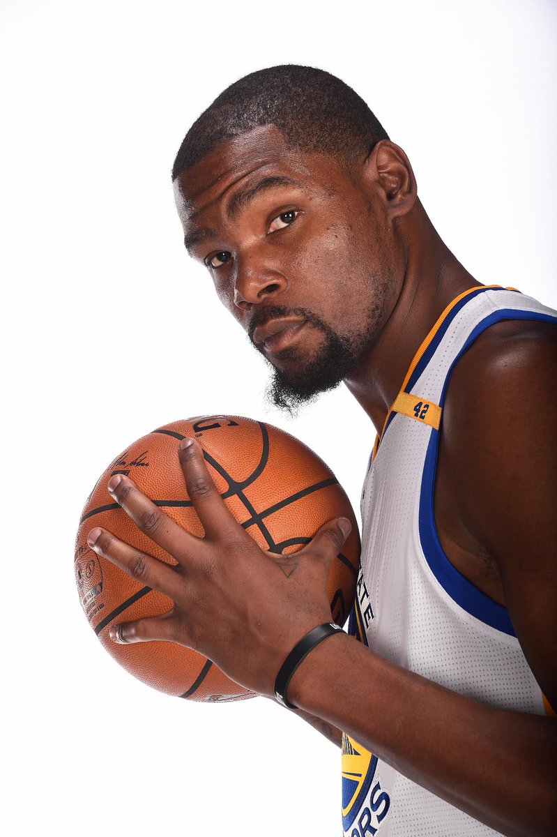 NBAcom's tweet image. KD &amp;amp; Curry preview @warriors' highly anticipated season 

WATCH: on.nba.com/2d4nLHR