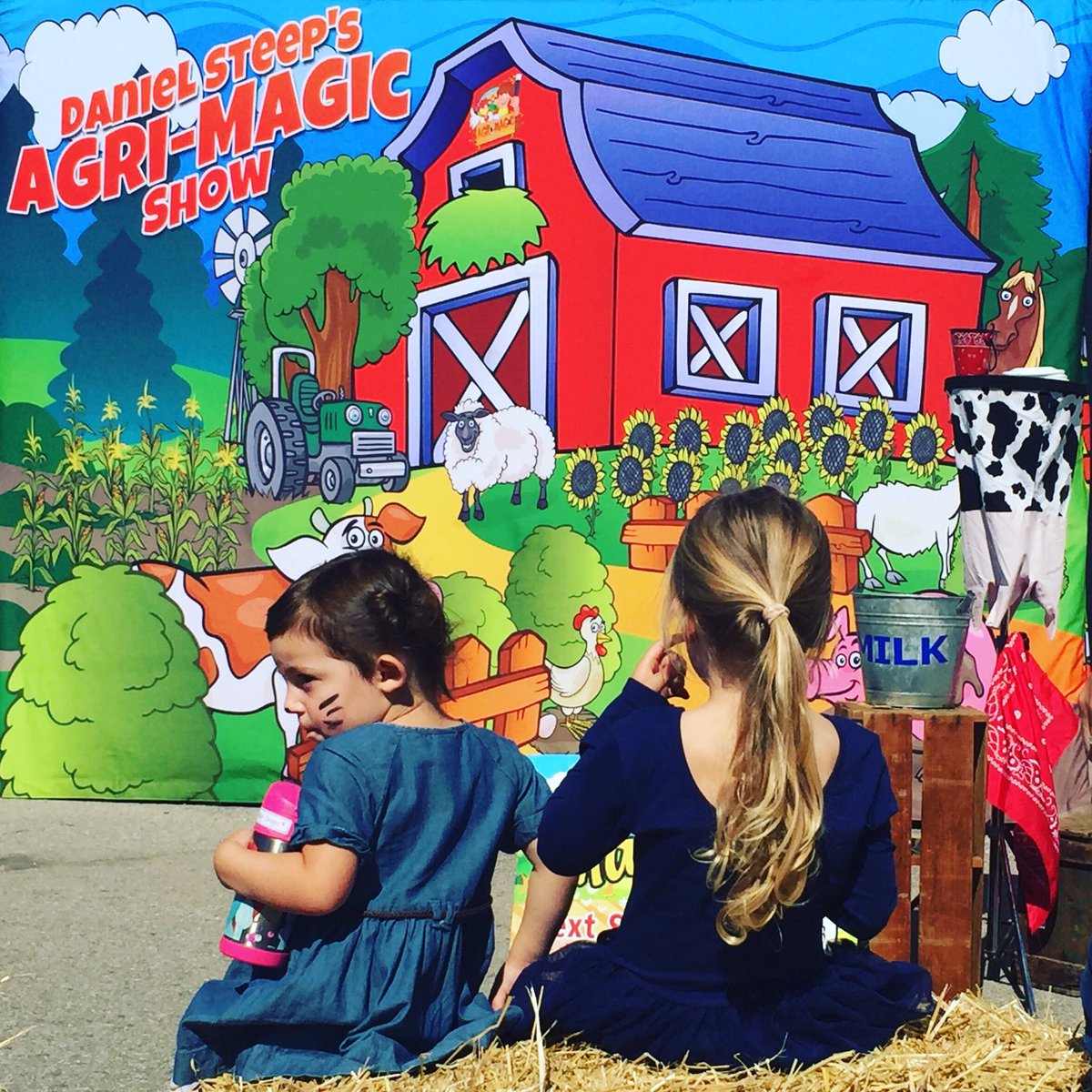 agrimagicshow's tweet photo. Sixth year presenting #agrimagic at @thorndalefair - see you in 2017! #tradition #ontag #ontariofairs https://t.co/ZkEXPKL6DG https://t.co/1SJ59KAILn