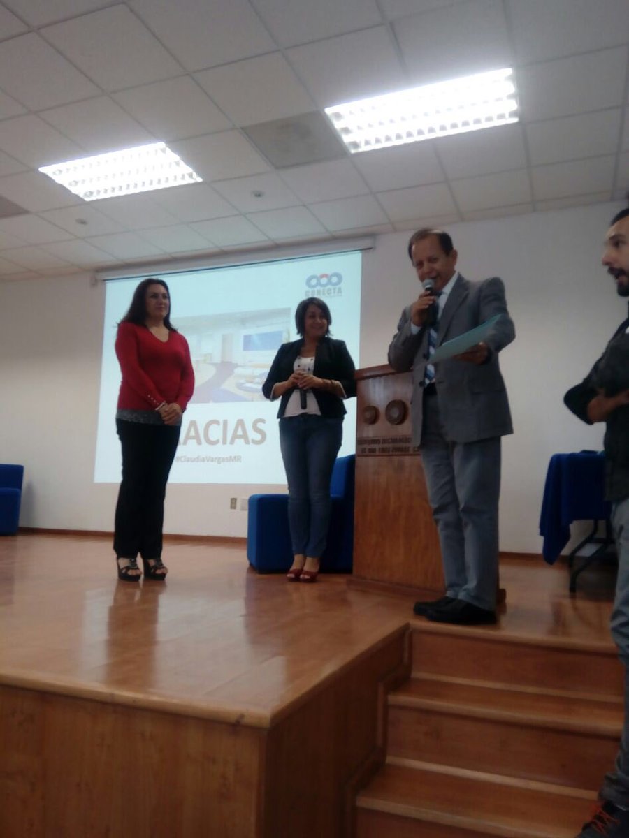 AMMJEAC_SLP's tweet photo. En la Jornada del Emprendedor!! #AMMJEAC #sanluispotosi con @economicoSLP ! @ClaudiaVargasMR y @NathS88 #EmpoderandoElFuturo #Talento https://t.co/V3PHzeeURW