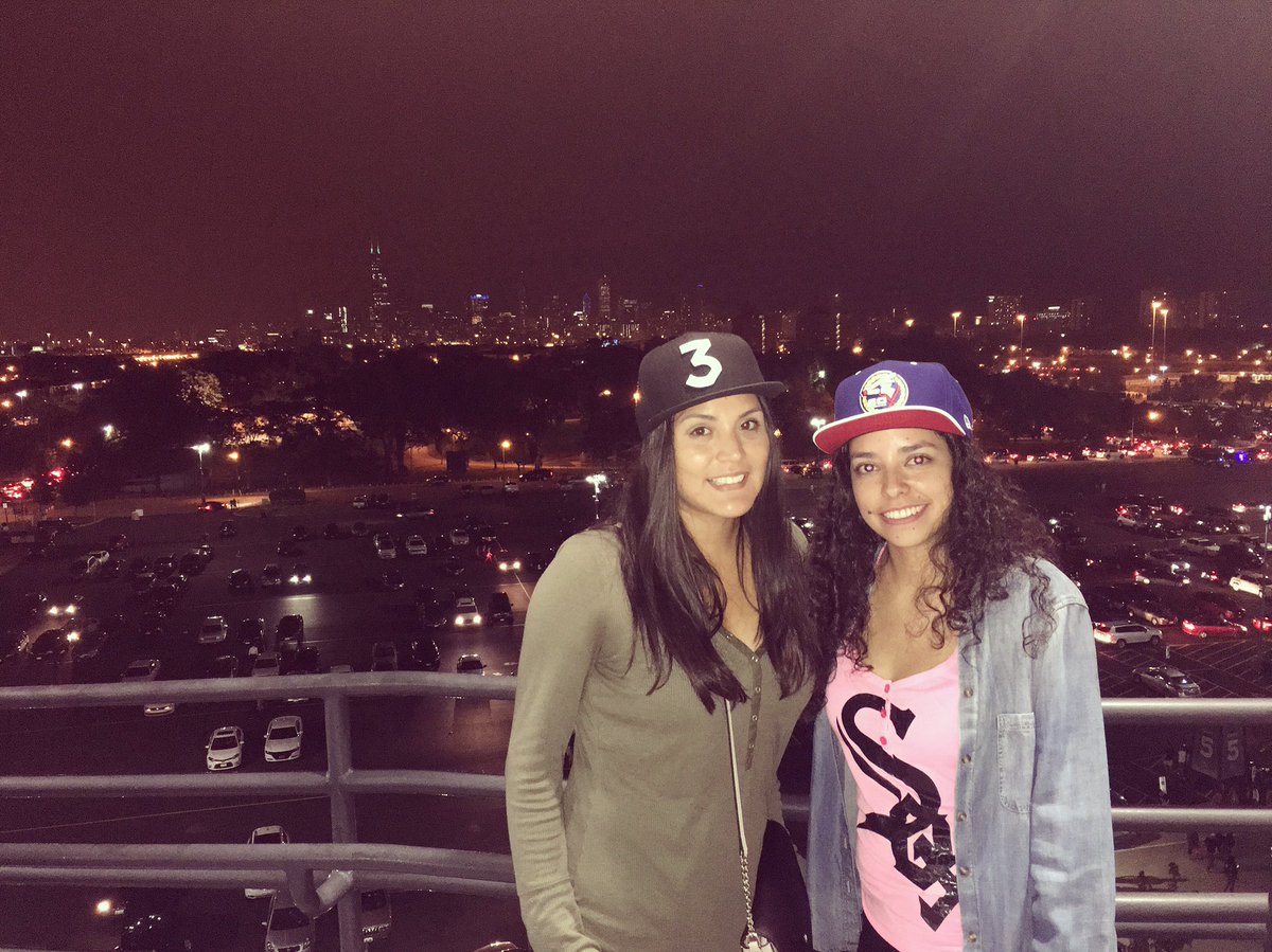 NaNa0706's tweet image. Mi vieja! ❤️ #thatsmybestfriend #bff