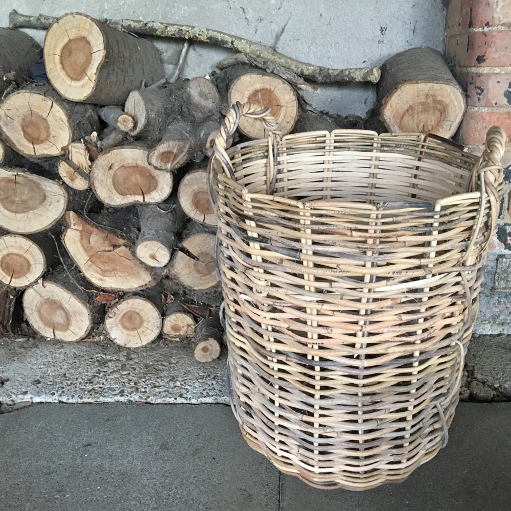 Get ready for winter now and buy your sustainable log baskets from Earth’s Baskets! Shop> bit.ly/1UQd4WX |