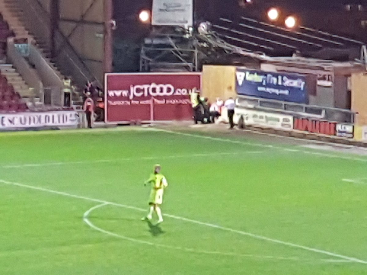 bantamsbanter's tweet photo. Steward receiving first grade medical treatment. To be fair I bet that absolutely knacked #blaim #claim https://t.co/RKbpGeyfrB