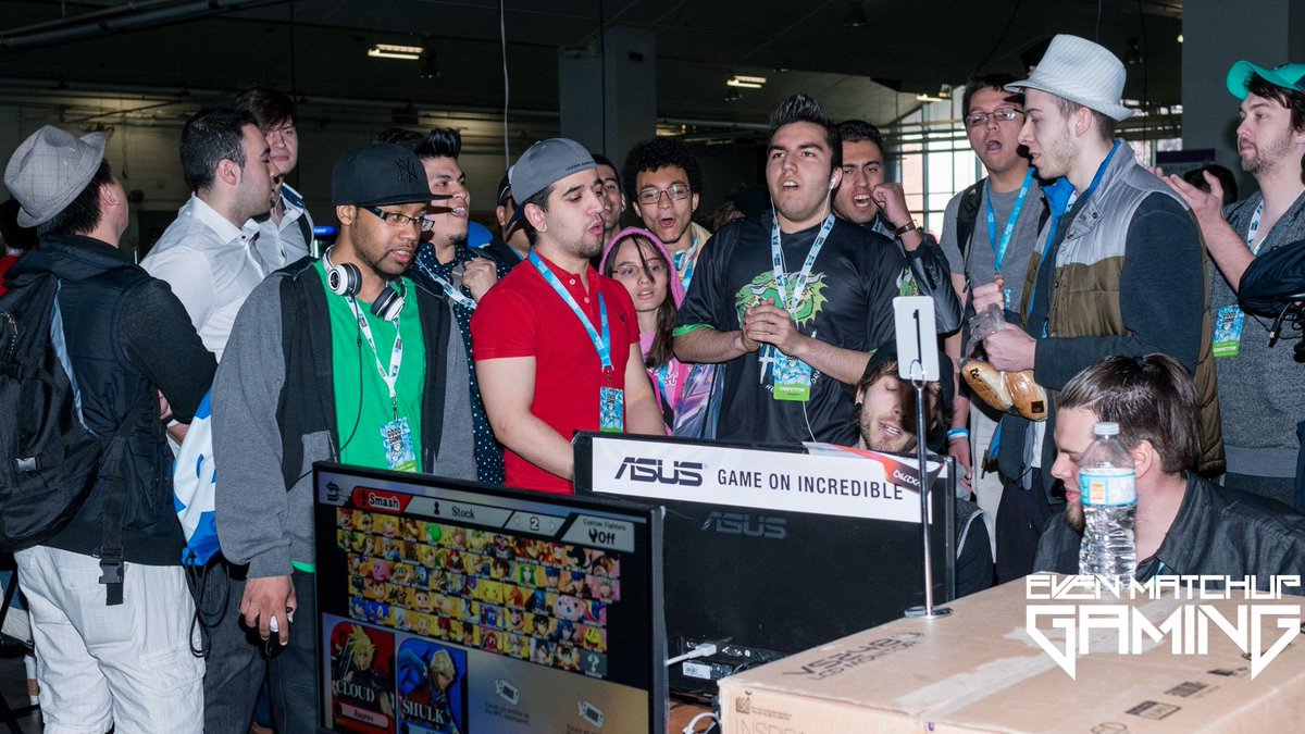 ParadigmErico's tweet photo. Take a moment to appreciate each person's expression here. What on Earth happened @DarkWolfSSB #GOML2016 https://t.co/iiMljfWLD8