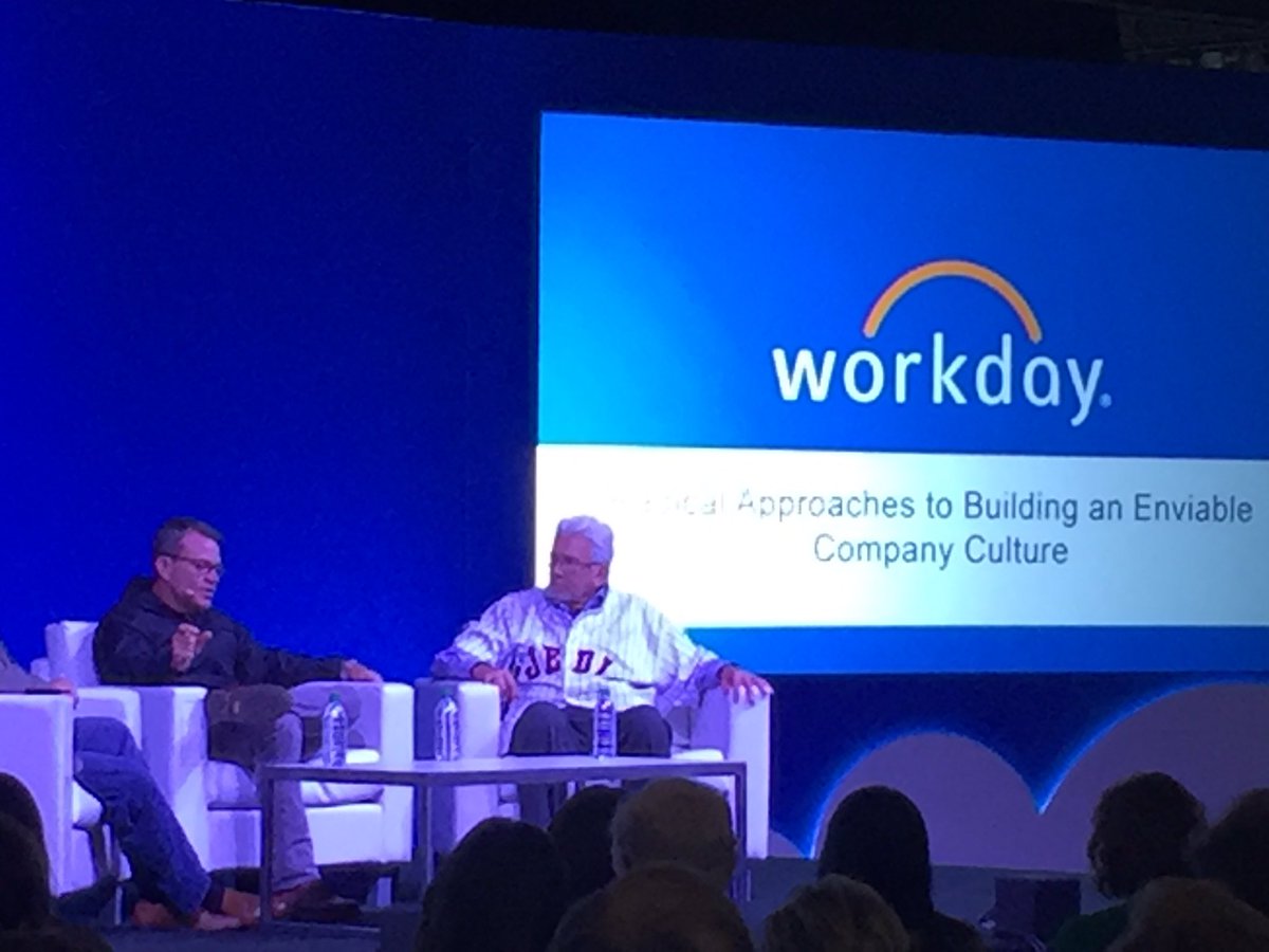 jmaslow11's tweet photo. @yodavita representing @DaVita amazing culture at #wdayrising https://t.co/iJ9mjpEg5U