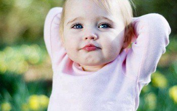 ثق في نفسك ولاتجعل احدا سلبيا يؤثر بك🍃🌹