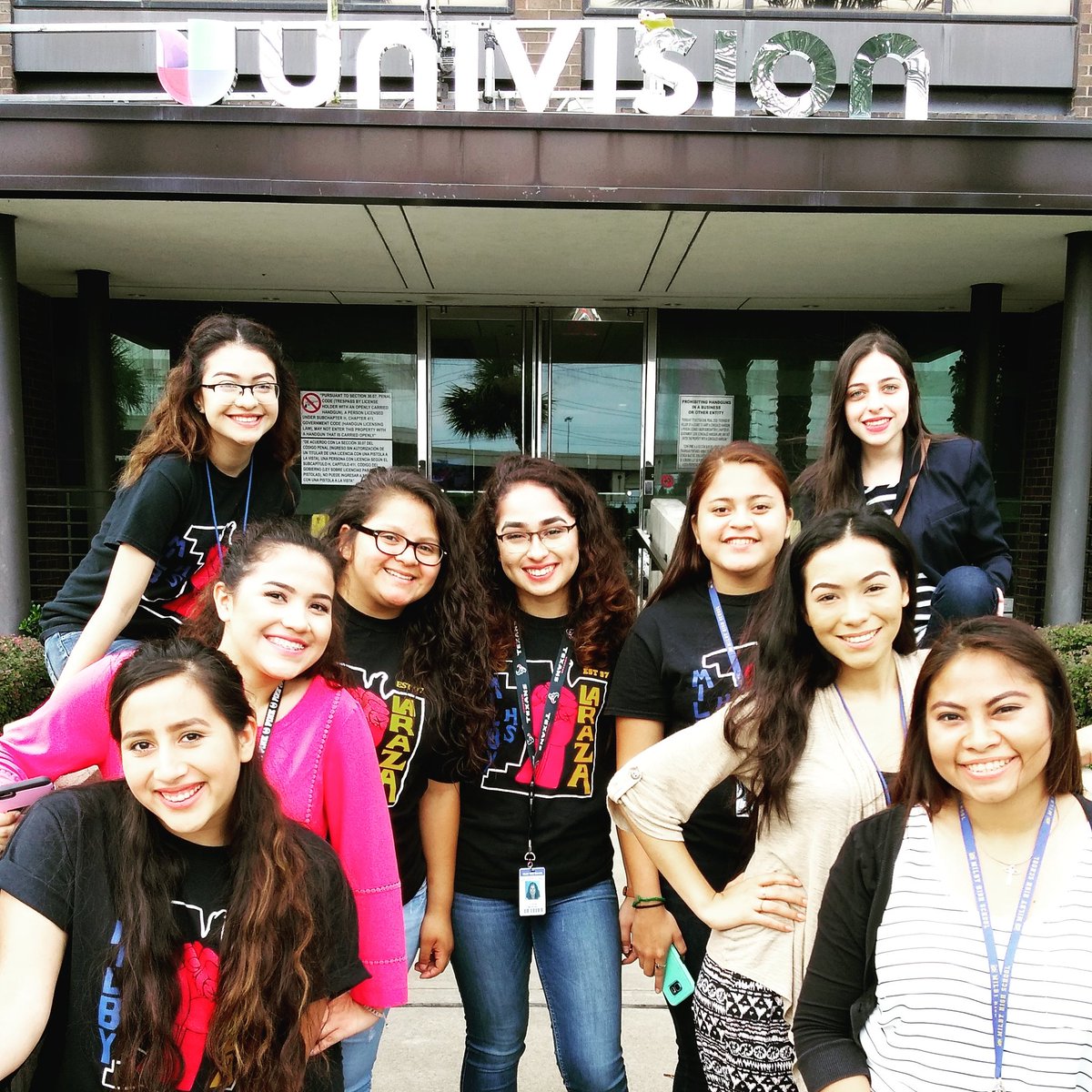 MHSlaraza's tweet photo. @UniContigo @Naleo ready for the phone bank , voter registration https://t.co/0j2FPmveHl