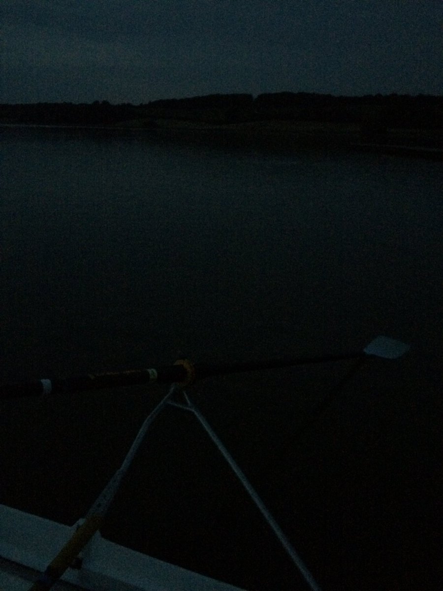 It was such a beautiful evening last Wednesday we didn't want to leave☄ #sculling #rowing #HLSrow