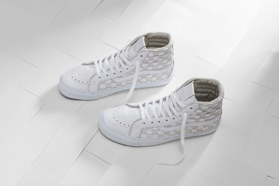 Alive Premium Store tweet media