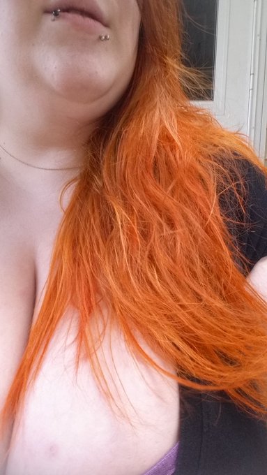 So who digs gingers?? /carrot tops lol https://t.co/bnfwV1glej