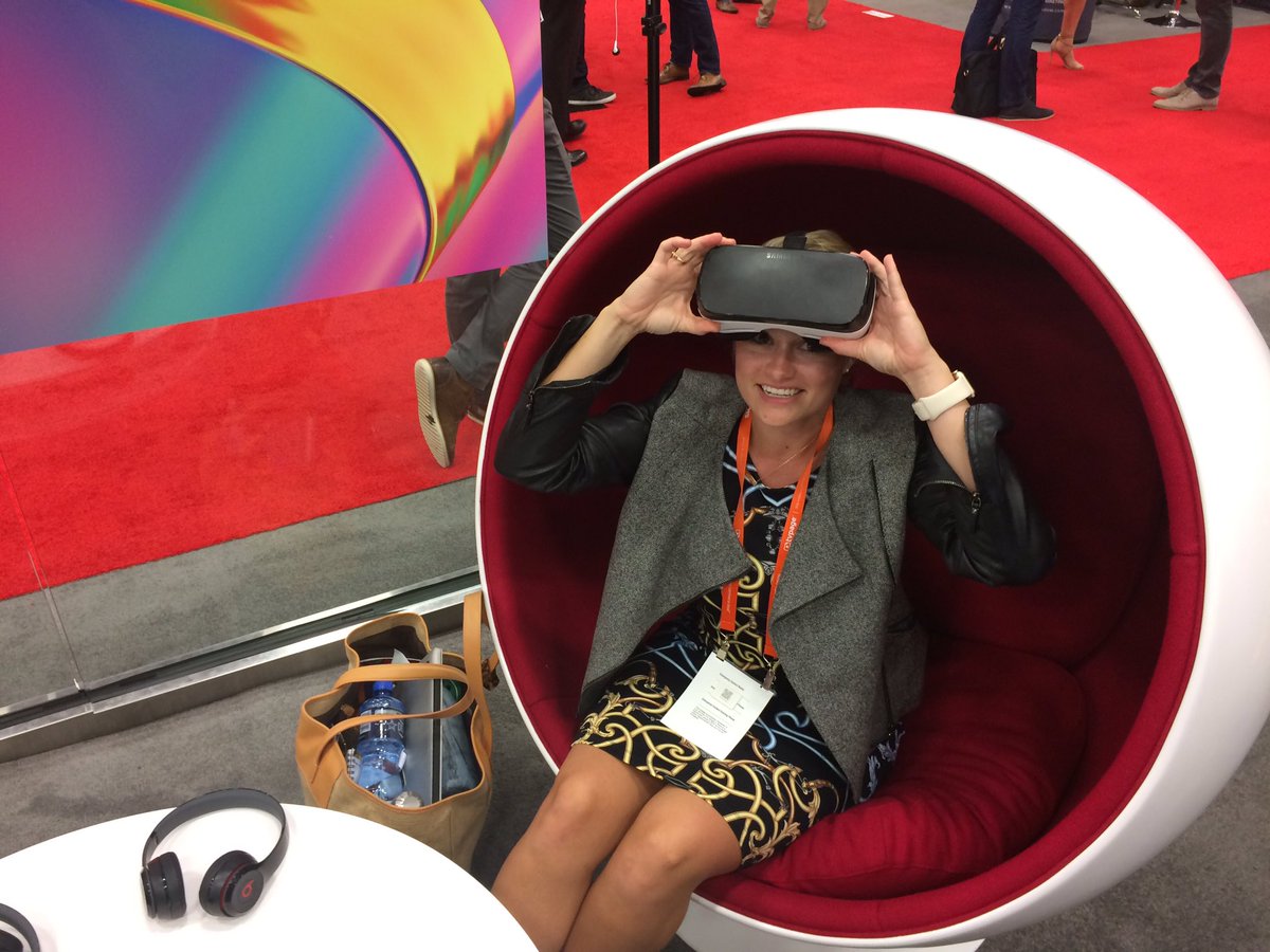 LaurenECanning's tweet photo. Don't forget to check out the #VR demo and #cognitive cocktails at the #nrfclubhouse at #shoporg15 @ibmretail @ibmcommerce https://t.co/E4uVzILwxH