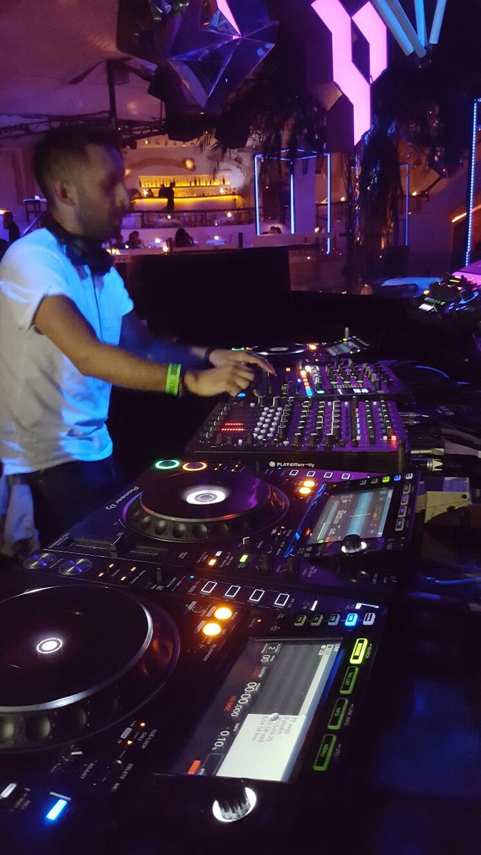PioneerDJRadio's tweet photo. Day 8 #IbizaLiveWeek live @pacha #ibiza for @mosaicbymaceo #Oswald is warming up https://t.co/nG959TDgf2 https://t.co/WwKBNtsPty