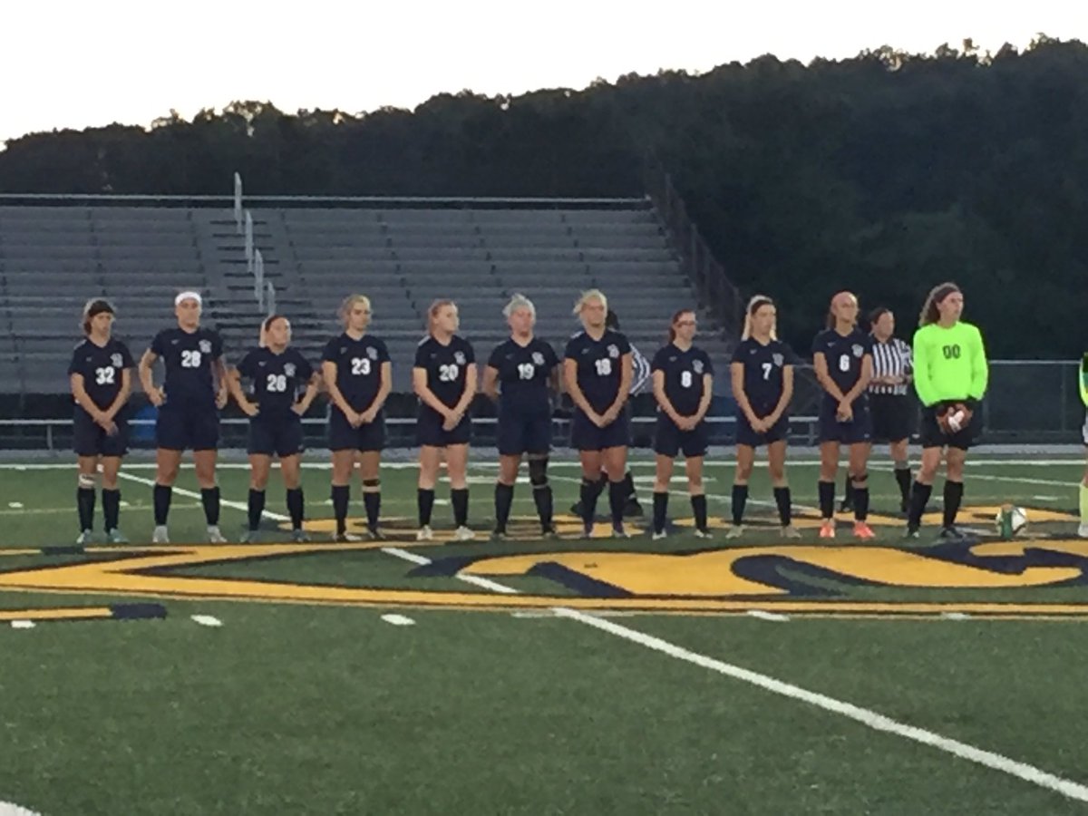 WYGirlsSoccer's tweet photo. @GoWYBulldogs Lady Bulldogs lining up to take on Eastern. #soccer #wygs https://t.co/HzISDitYtL