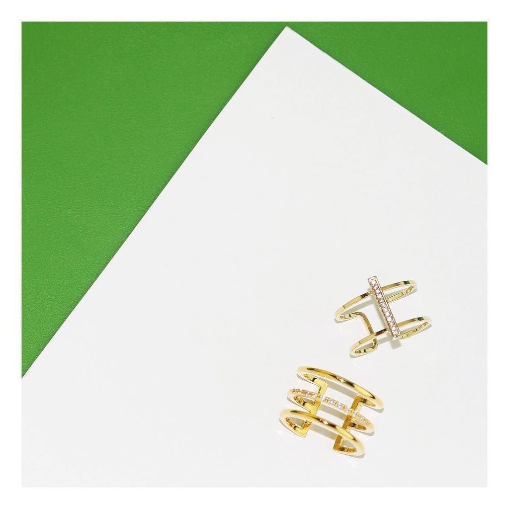 JewelryStorm's tweet photo. The little details on Esther and Pave Bar rings give any outfit a subtle glow ✨ #sparklewi… https://t.co/JFpzMpb92z https://t.co/NinMQHHrUg