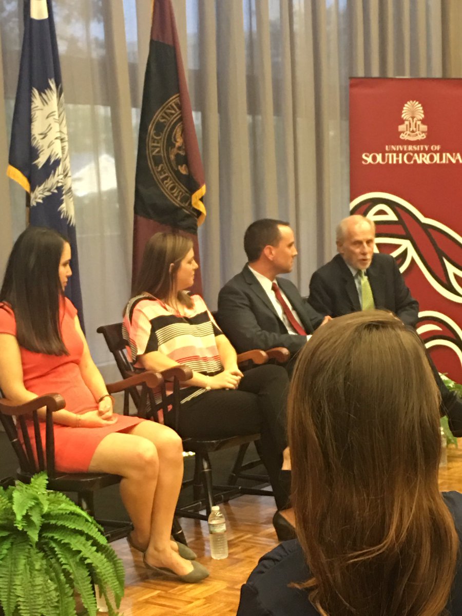 emcorrell's tweet photo. great forum with some amazing insight from my boss @MattMooreSC  on medias role in the election and other topics #j204 #uofsc_sjmc https://t.co/LfqzYRi5D0