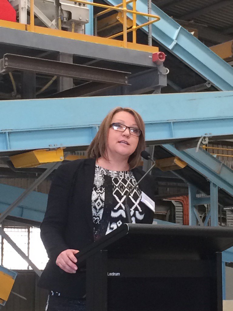 DSteen22's tweet photo. @APCovenant CEO Trish Hyde speaks on collaboration to address recycling at O-I Brisbane cullet plant @Melanie_Kerin https://t.co/5gwKWUTjCv