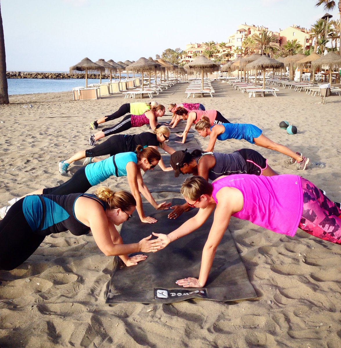 MissFitMarbella's tweet photo. 👯👯👯👯👯👯👯👯👯👯👯

#Marbella #missfitmarbella #fitness #fit #womensonly #bootcamp #womenshealth #gym https://t.co/0teJUKXvDp