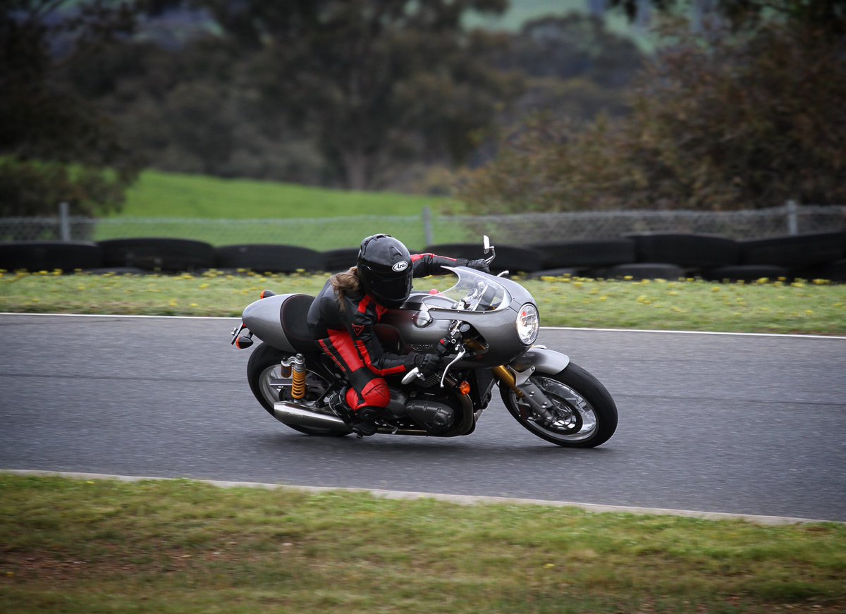 Girls only track day was a hoot on this magnificent steed! Thank you <a href="/MC_trader/">Motorcycle Trader</a>! #triumph #thruxtonr #hellyeah