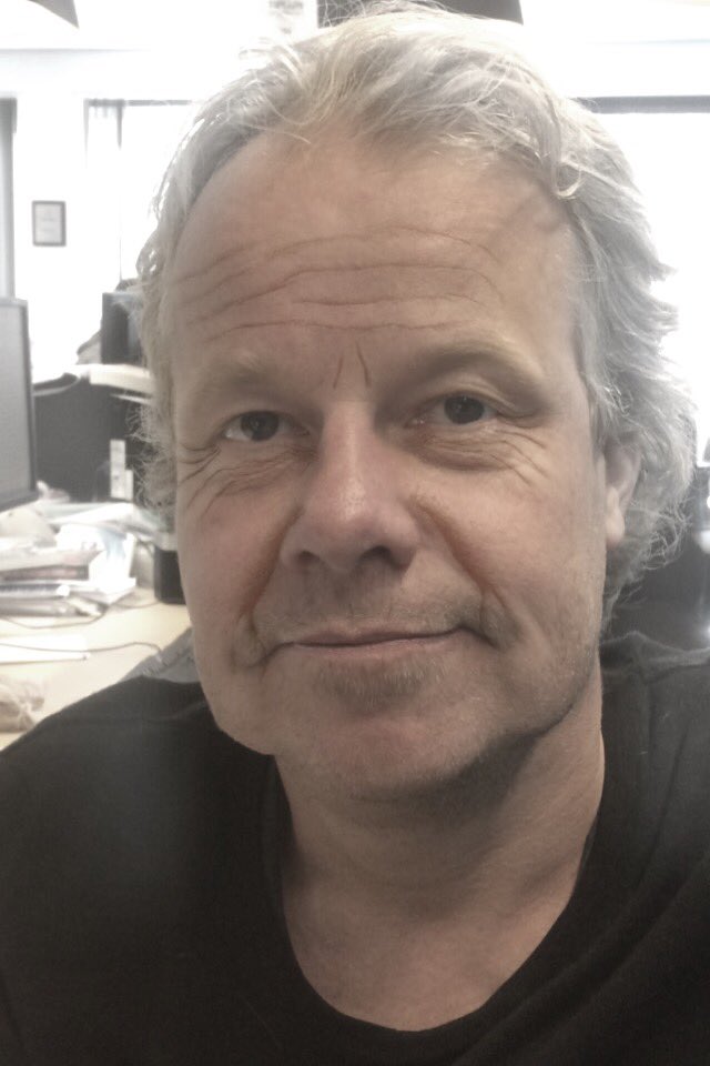aartvaneldik's tweet photo. Liedjes over oud zijn, zoeken we voor de nieuwsplaat! Ivm thema opa/oma #kinderboekenweek . Suggesties? 16.45 'oude' hits in #NHspitstijd https://t.co/Ym8WVYi4MI