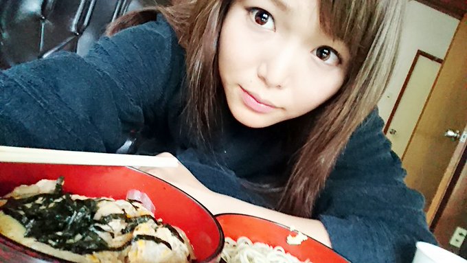 あしたは撮影会ｱﾝﾄﾞいべんと ですよーっ  今日はながえさん&hearts; 待ちに待ったおひるです&hearts; https://t.co/pK9O3uHujg