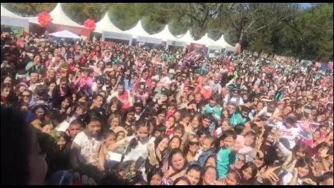 Fansdekarolsev4's tweet photo. Cuando vi a todas las fans que fueron me di cuenta que somos muchísimas karolistas y que aun faltan @karolsevilla te deseo lo mejor https://t.co/mHgzSlYutf