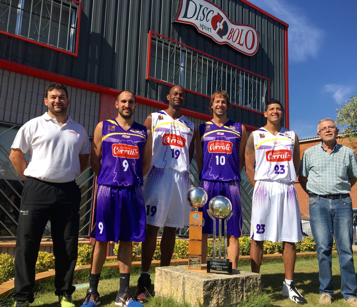 Jhornan Zamora, en la presentación de las nuevas equipaciones de Palencia Baloncesto