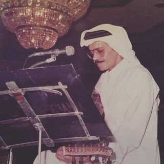 8___880's tweet image. مانخخسر الا الرخيص المتاح 
ولا فريد الطبع نفديه بالععين 🍂. 
#بوححي
#قصيد_بوح