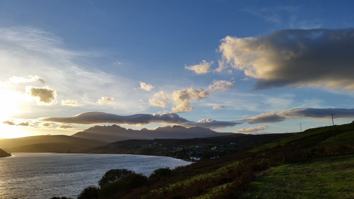Another morning walk with the dog along by <a href="/CalathSkye/">CalathSkye</a> holiday cottage. Skye and particularly Carbost hard to beat in this weather.