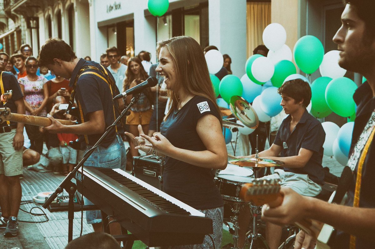 EnotecaMusic's tweet photo. 11 settembre ~ @RunTuneUp, #SuonaBologna #EnotecaMusic https://t.co/if06kiwtxd