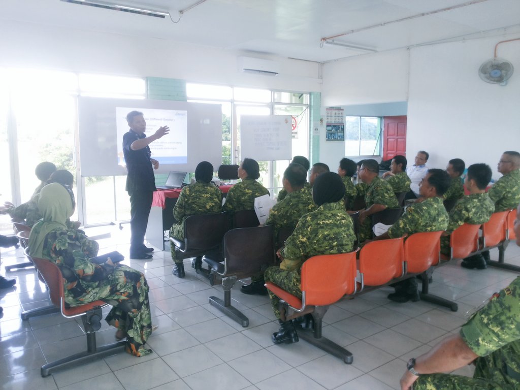 Kursus Kawalan Keselamatan Lapangan Terbang (STOLPORT) <a href="/RELAKUDAT/">RELA KUDAT</a> #05/10/2016 <a href="/rela_sabah/">RELA NEGERI SABAH</a>