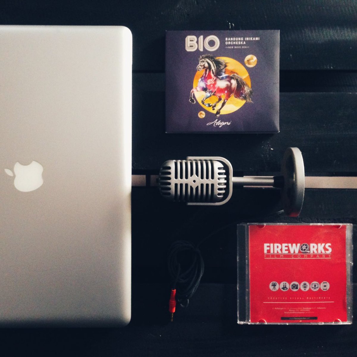 Stlh sekian lama,  akhirnya Fireworks Film bekerjasama kembali dgBandung Inikami Orchestra  ( B.I.O). www.fireworks film.net