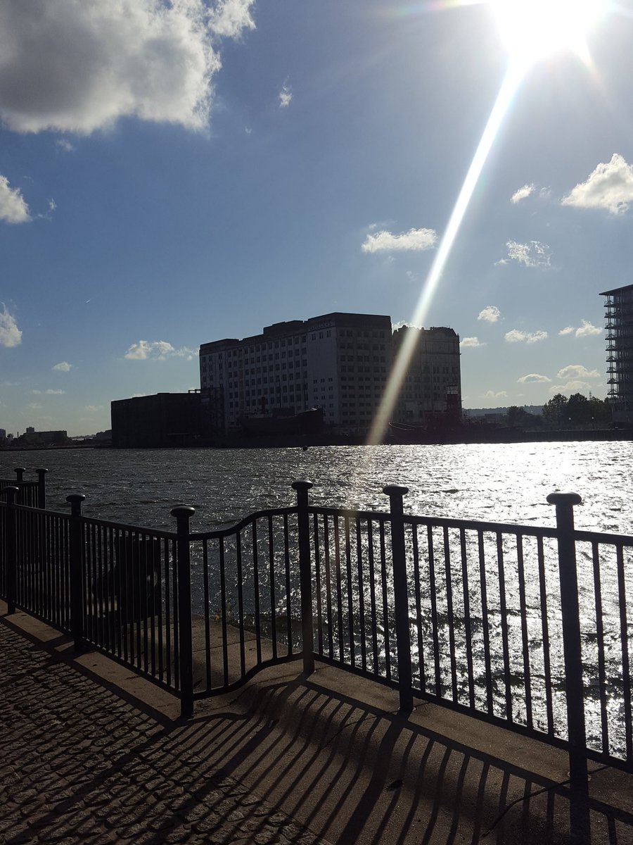 ThirteenComms's tweet photo. The iconic Millennium Mills never stops to astound and amaze! @SilvertownLDN https://t.co/2cbD2mgSo8