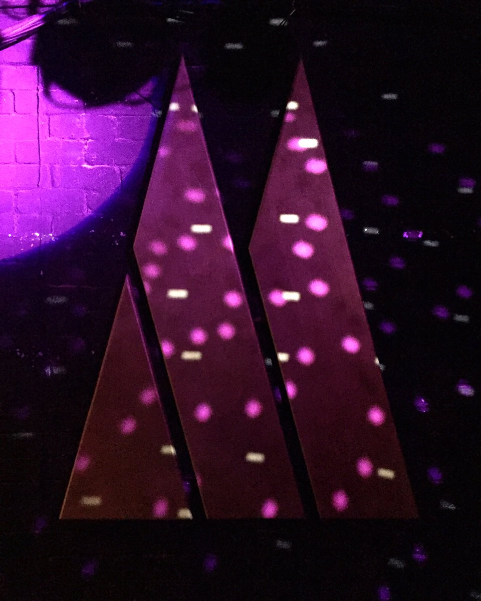 jayemercury's tweet image. It's taken 4 days to feel human after @himountainhigh @thehugandpint Thank you everyone for SUCH a great night 💙