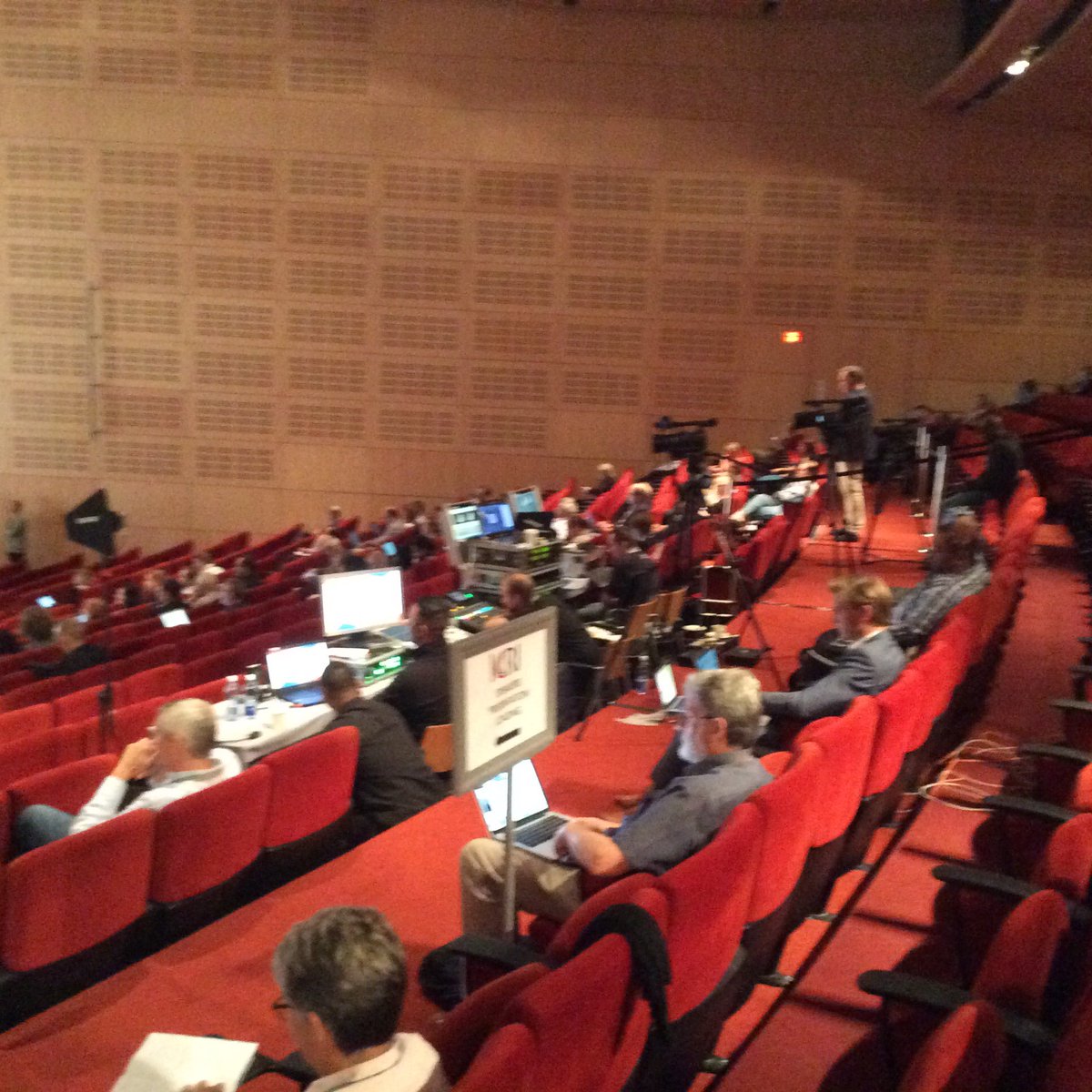 ICRI2016's tweet photo. #ICRI2016 underlined that RI are key enablers to advance frontier knowledge, says Rob Jan Smit at the conclusion of conference. https://t.co/4MYe1SQAGy