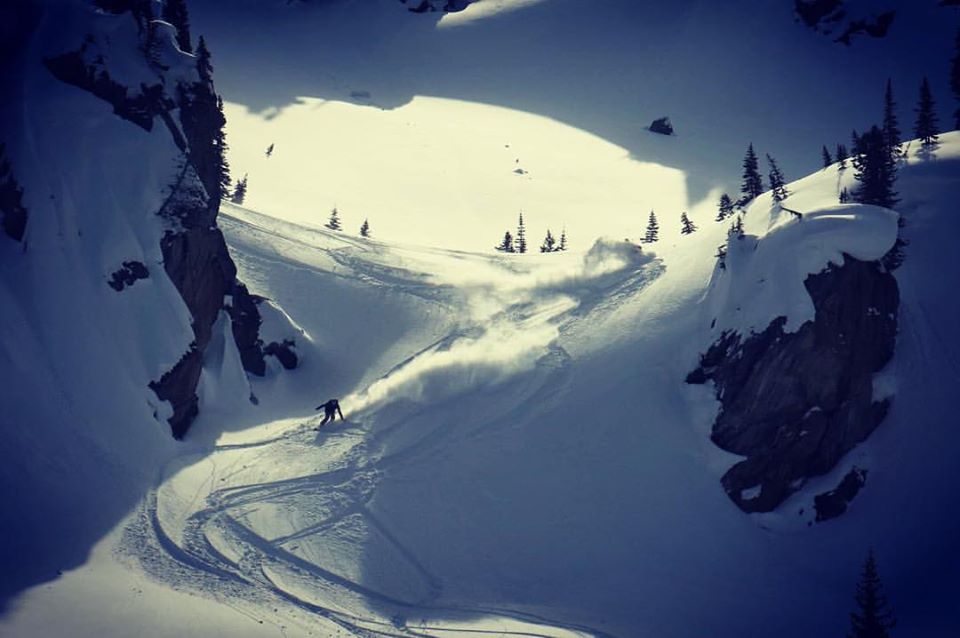 purcellheliski's tweet photo. Among the mountains we shall go... #skipurcell #heliboarding #feelingsmall #endlesspow #lifeofadventure #goldenbc https://t.co/mXc5ZF9zIB