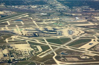 enodius_es's tweet photo. Un #aeropuerto caótico, Chicago con sus 7 pistas cruzadas https://t.co/FvbpZZpAYY https://t.co/lLGqQNH3Hr