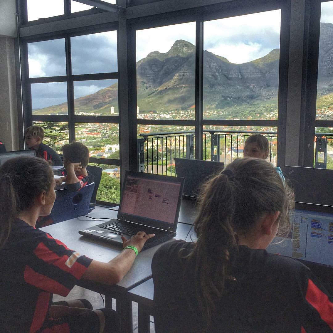AntoniaSAshton's tweet image. @SAPAfrica #KickandCode off to a picturesque start in Cape Town under #AfricaCodeWeek banner. Good luck and have fun