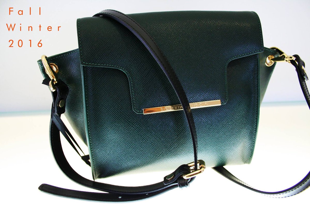 RGhandbags's tweet photo. Such #elegance in a small #bag #robertagandolfi #fashion #luxury #madeinitaly discover #rgworld on https://t.co/qd5ZsVrUZq #sostylishwithrg https://t.co/63iouGxfra