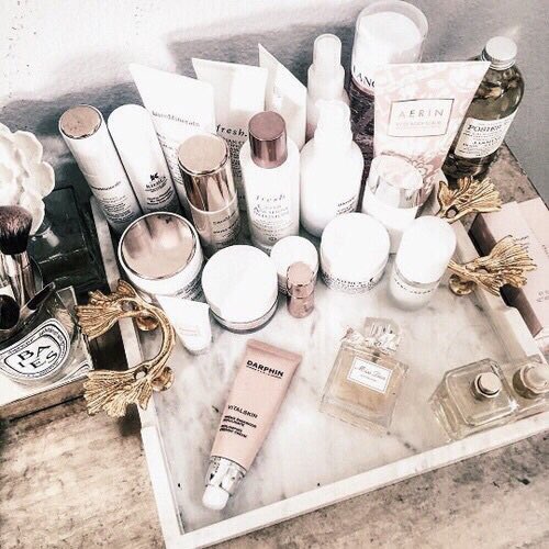 Kissmagit's tweet photo. #buonacolazione alla vostra pelle! 🍥 #skinfood #skincare #breakfast https://t.co/TnxUdDZKaA