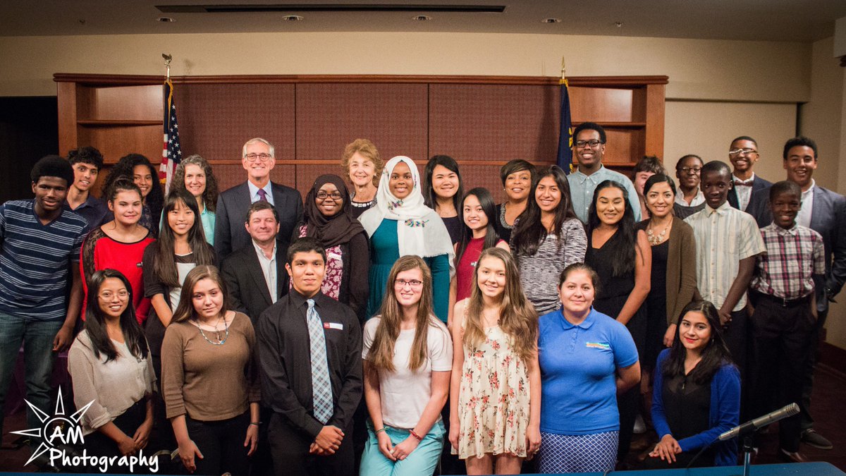 Thanks to @MayorPDX , <a href="/NovickOR/">Steve Novick</a> , @AmandaFritzRN , <a href="/LorettaSmithPDX/">Loretta Smith</a> and <a href="/dianemckeel/">Diane McKeel</a> who came to our swearing-in Ceremony today