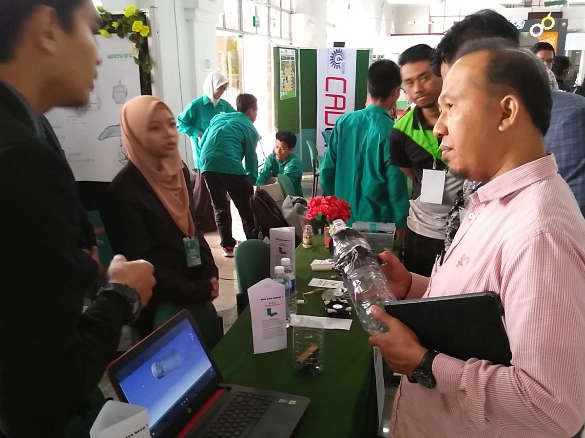 husaini_haris's tweet photo. UITM with VACUUM CLEANER . come and join us at foyer 1 CAC
#wovec16
#wovecpower
#engitex16 https://t.co/rptJCXm3eq