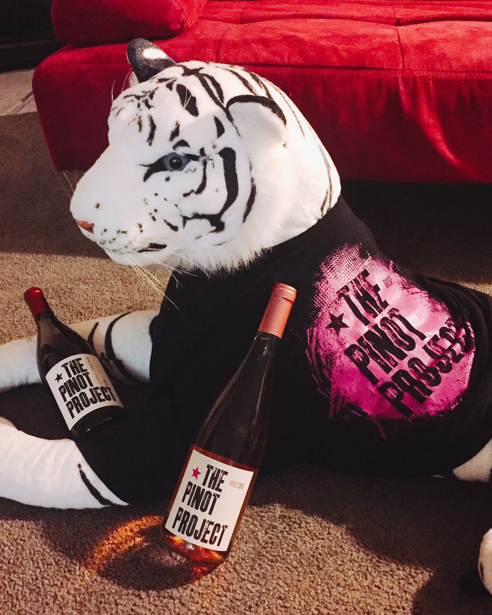 BACK THAT GLASS UP® tweet media