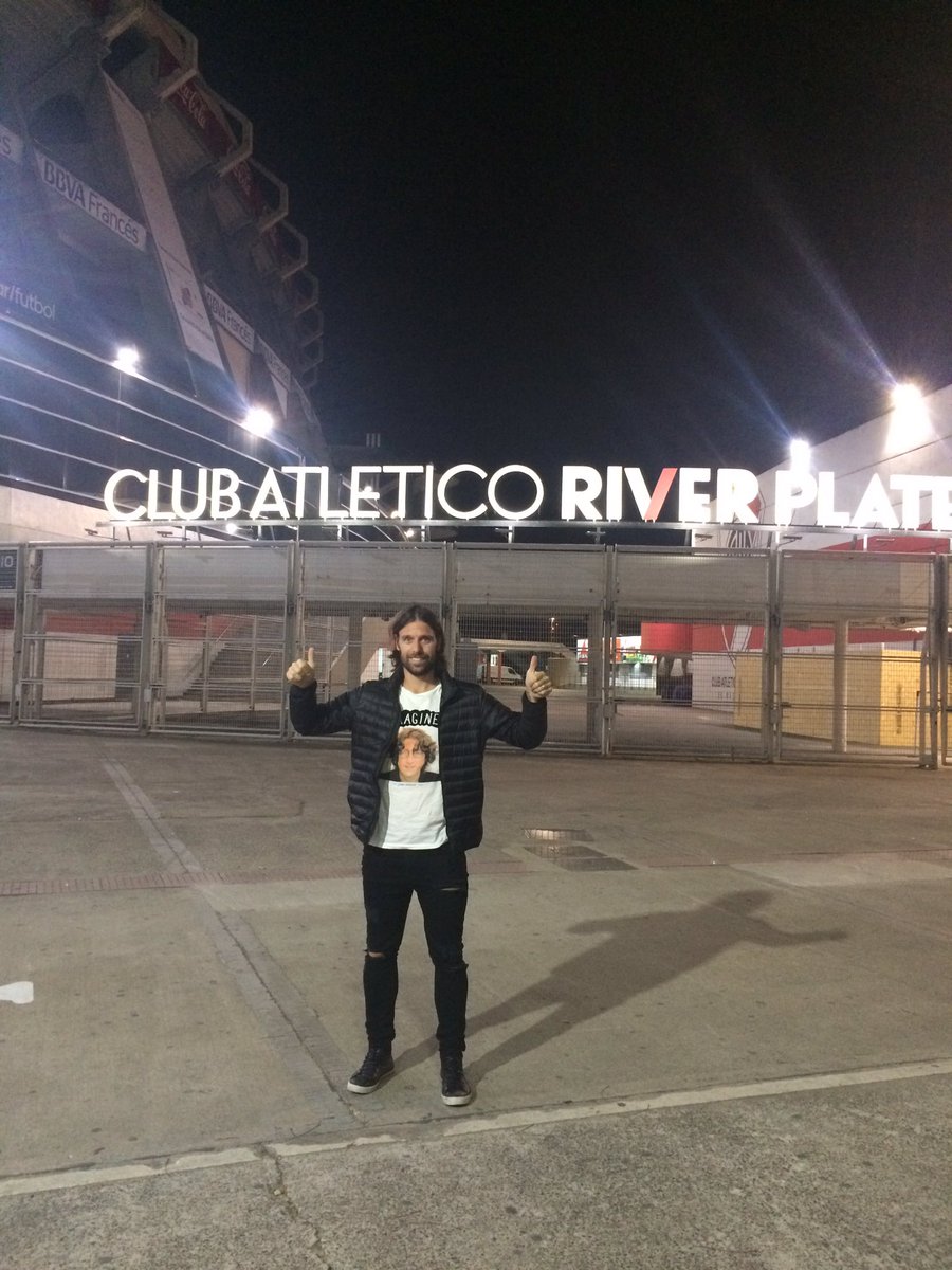 Fercaveoficial's tweet photo. FELIZ DÍA MI QUERIDO MILLO!!❤️ QUE LINDO VOLVER A VERTE! De visita con @Davidlare 28/09/16 https://t.co/jyQQBDA6G8