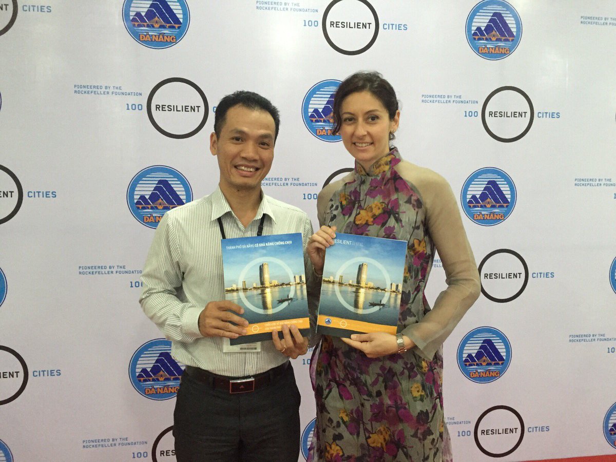 100ResCities's tweet photo. We're thrilled to join leaders from the city of Da Nang and partners in the region to celebrate Resilient DaNang!#resilientcities https://t.co/xUWbLNakyR