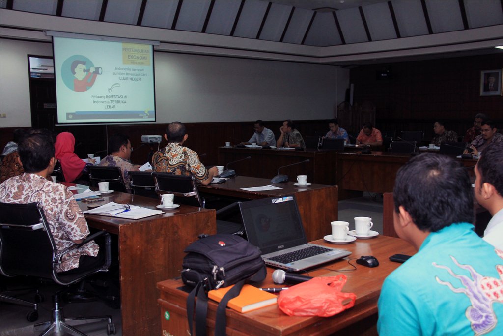 PTPN_13's tweet photo. Direktur Operasional PTPN XIII, Bpk Akhmad Afifuddin Membuka Sosialisasi Amnesti Pajak oleh Kantor Pelayanan Pajak Pontianak https://t.co/DLw9AqZuGD