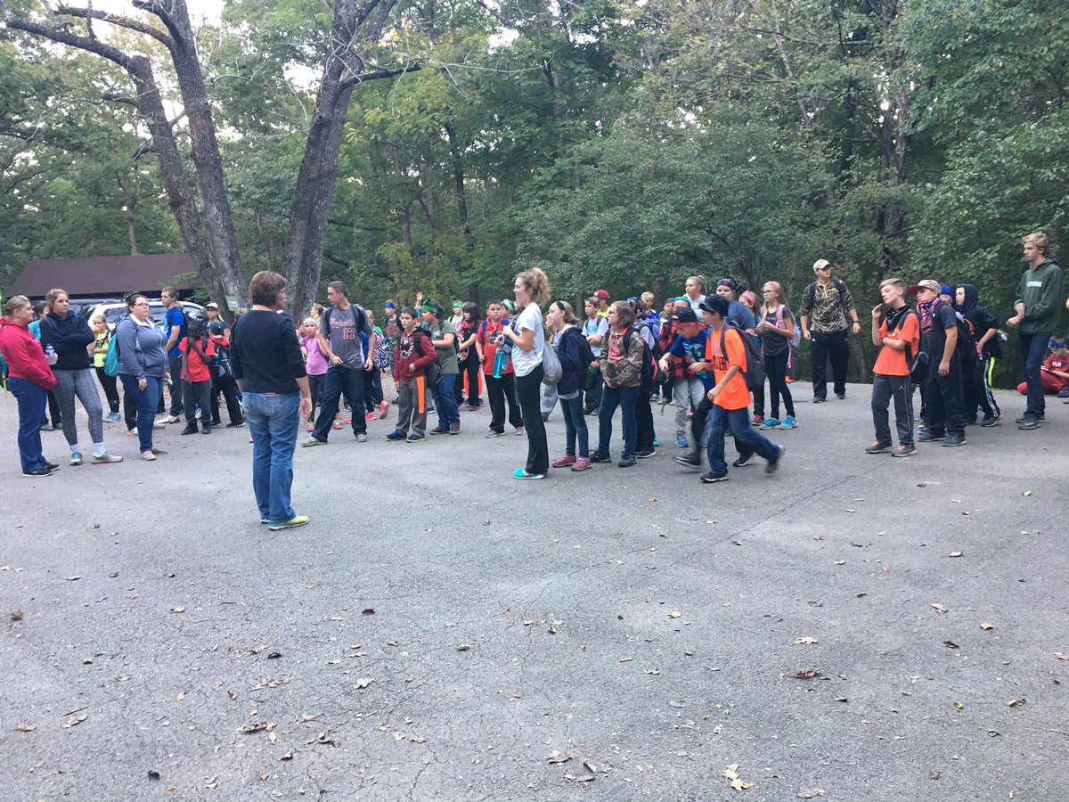 tfarran_MHE's tweet photo. Getting ready for the night hike https://t.co/xdy2J4wxNn