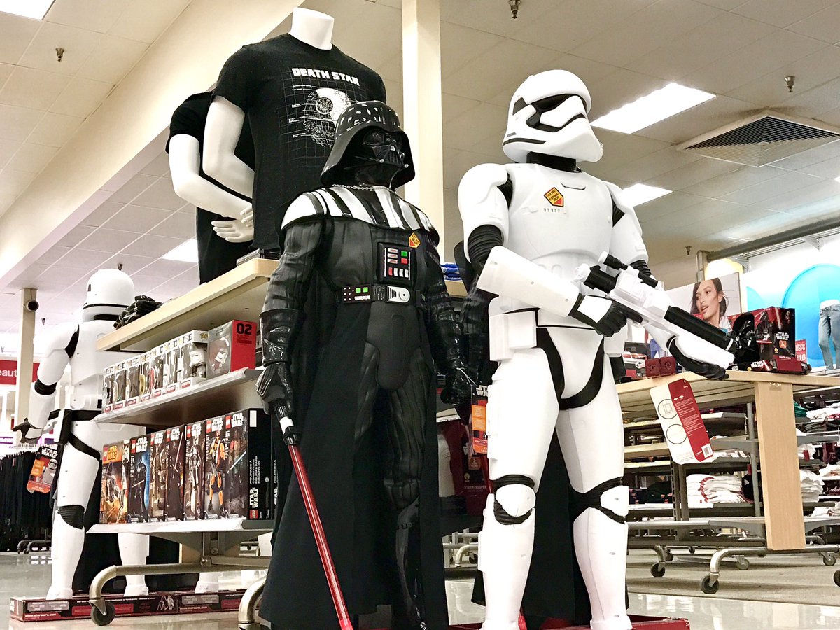 jboates86's tweet photo. #T1009 TPS Sal &amp; Jesse getting #ScrappyandDelight driving Star Wars sales for #RogueOne #ForceFriday! @wheeler_jt @SextonRob @christineyijia https://t.co/zpM26fvT79