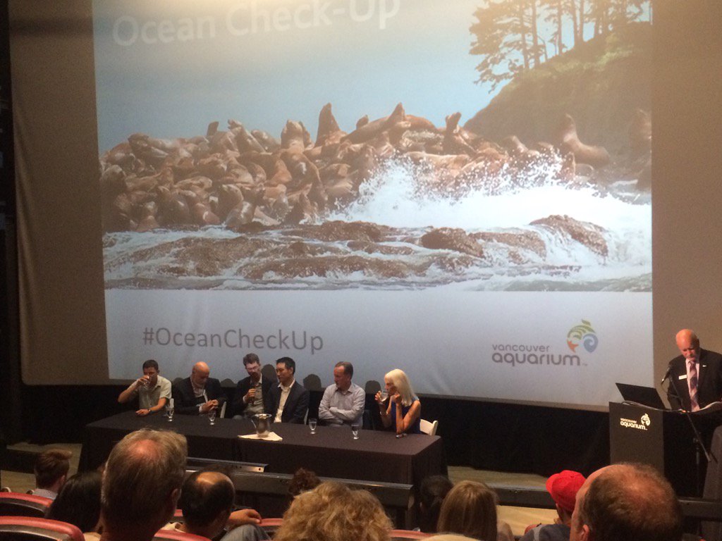 REPSA_SFU's tweet photo. Great idea to bring the expertise of conference delegates to the public. need more of this. @vanaqua #OceanCheckUp https://t.co/0Bvns5LjHB